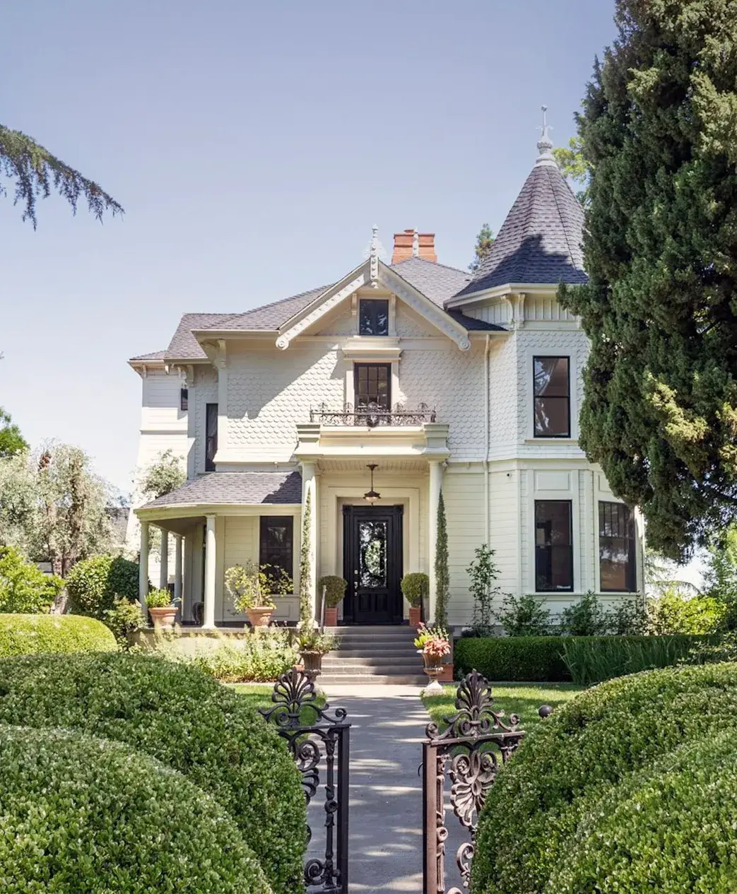 Entrance of Park Winters